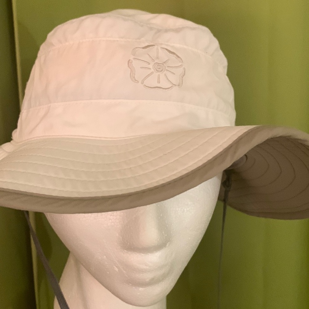 Light weight white casual ladies hat great for vacation built in UPF 30+